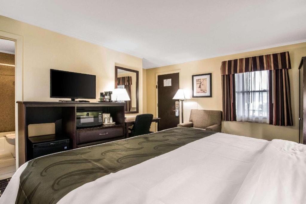 Quality Inn Barre-Montpelier מראה חיצוני תמונה