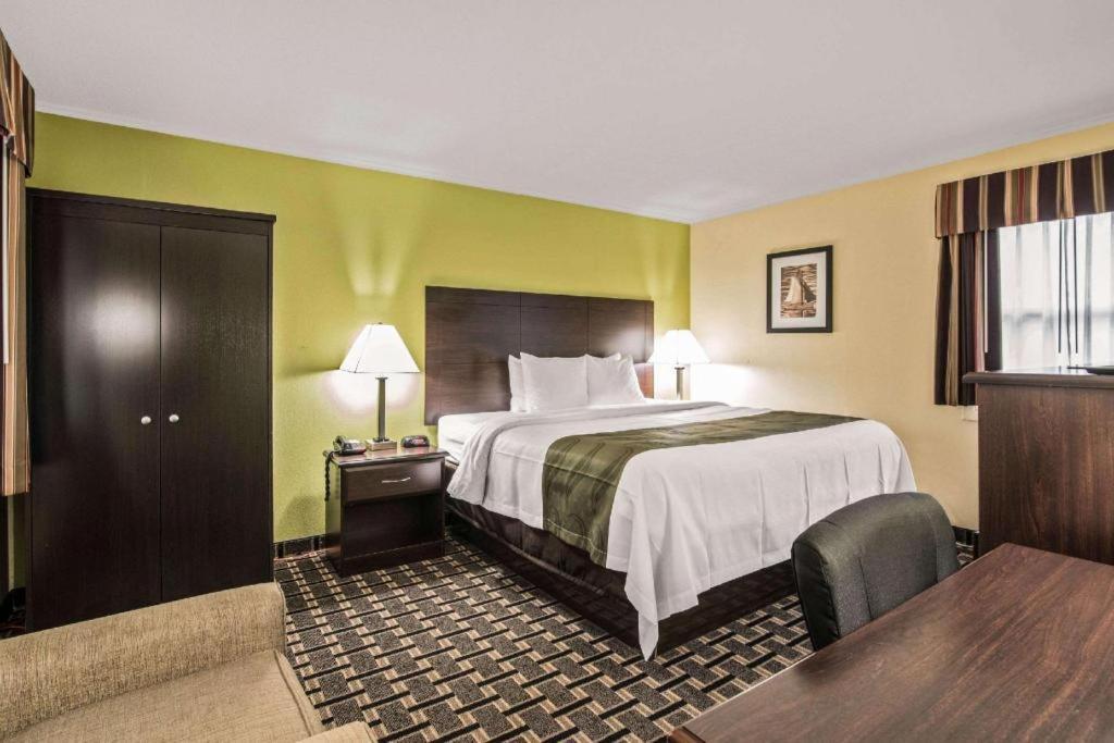 Quality Inn Barre-Montpelier מראה חיצוני תמונה